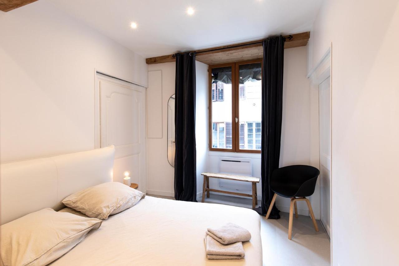 "L'Historique" - Charmant Appartement En Centre-Ville Historique 尚贝里 外观 照片